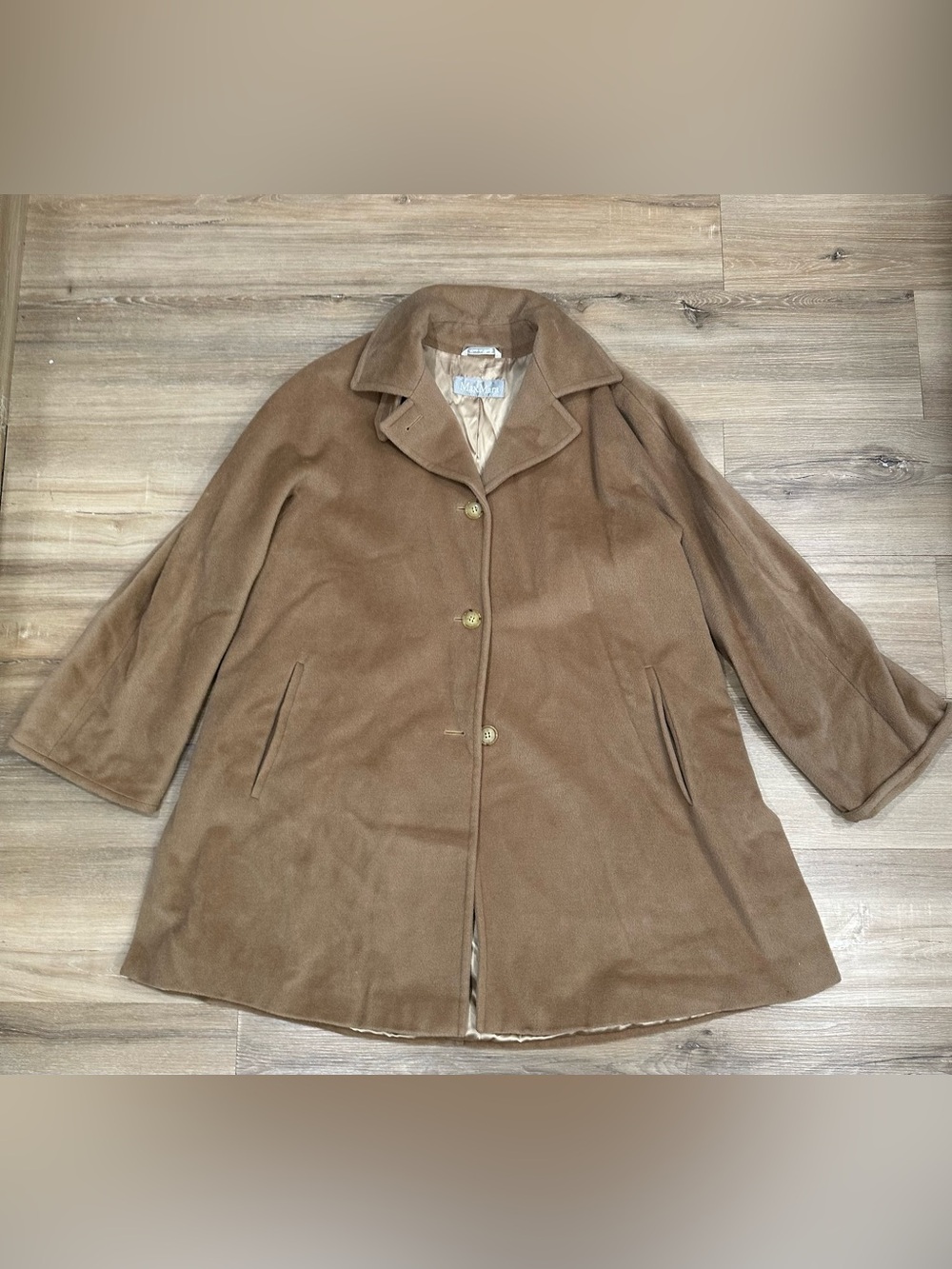 Vintage Max Mara 100% Virgin Wool Camel Coat Made in Italy Sz 42